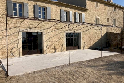 Tonnelle de 10 m par 4m Tonnelle de 10 m par 4m